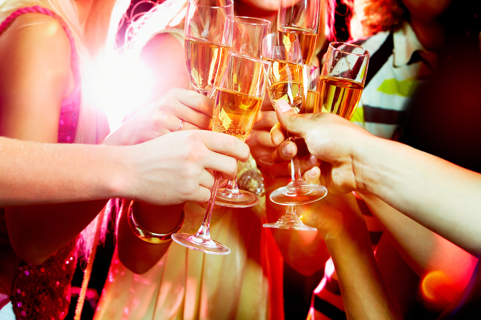 How You Can Benefit from Reserving Limo Service for Year-End Celebrations